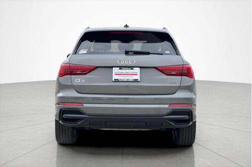 2022 Audi Q3 45 S line Premium