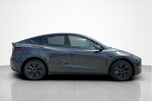 2024 Tesla Model Y Long Range Dual Motor All-Wheel Drive