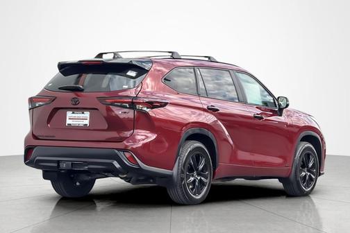 2025 Toyota Highlander Hybrid XLE