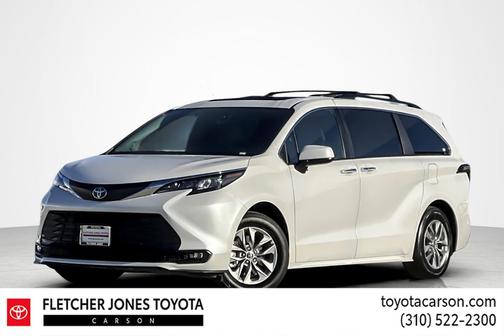 2025 Toyota Sienna XLE