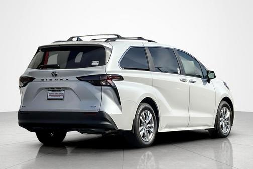 2025 Toyota Sienna XLE