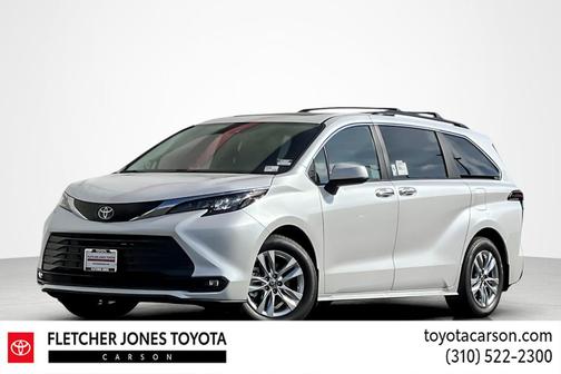 2025 Toyota Sienna XLE