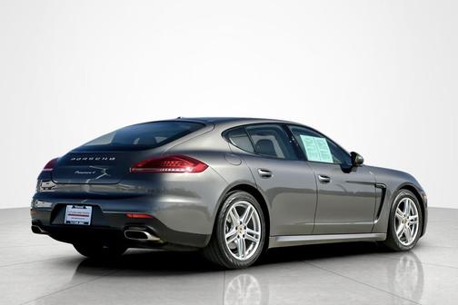 2014 Porsche Panamera 4
