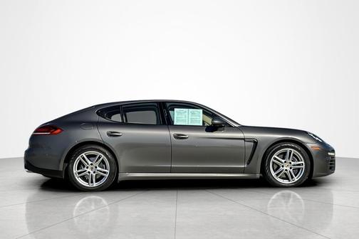 2014 Porsche Panamera 4