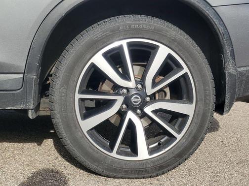 2020 Nissan Rogue SL