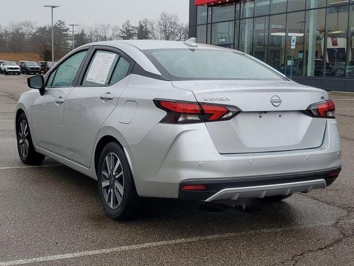 2023 Nissan Versa 1.6 SV