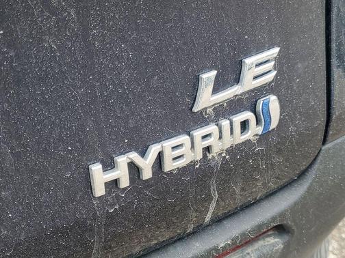 2023 Toyota Sienna LE