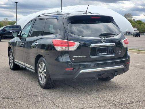 Super Black 2013 Nissan Pathfinder SL