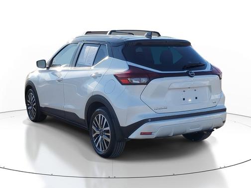 2022 Nissan Kicks SV