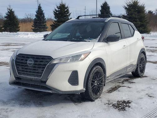 2022 Nissan Kicks SV