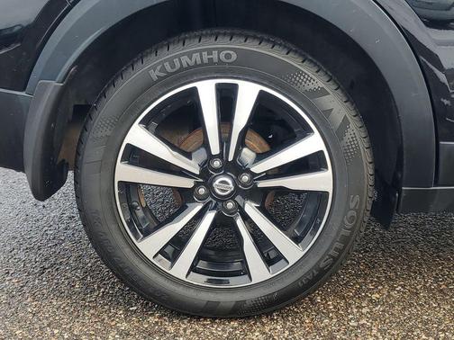 2019 Nissan Kicks SV