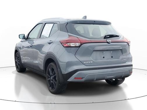 2022 Nissan Kicks SV
