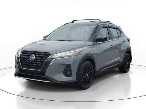 2021 Nissan Kicks SR