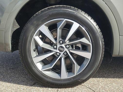 2023 Audi Q5 45 S line Premium Plus