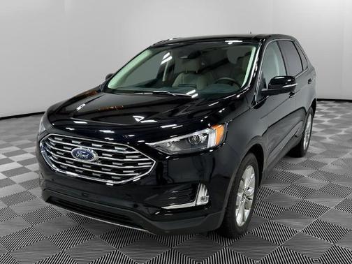AGATE BLACK METALLIC 2024 Ford Edge TITANIUM