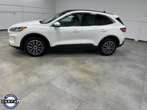 2022 Ford Escape TITANIUM