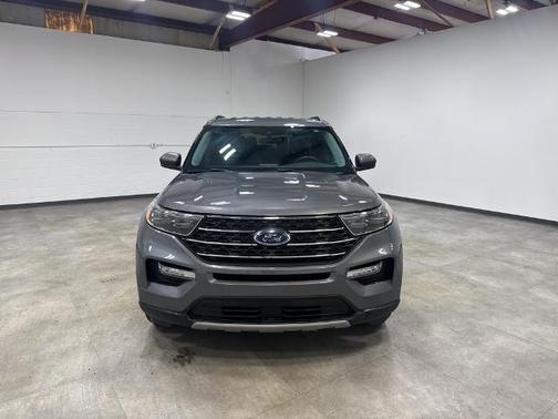 CARBONIZED GRAY METALLIC 2024 Ford Explorer XLT