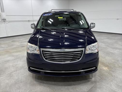 2014 Chrysler Town & Country Touring-L