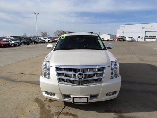 Photo 4 of 13 of 2013 Cadillac Escalade Platinum Edition