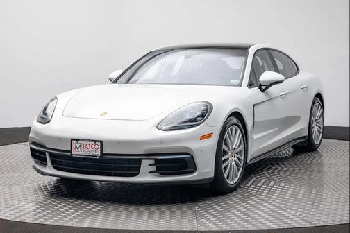 2018 Porsche Panamera 4