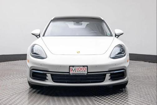 2018 Porsche Panamera 4