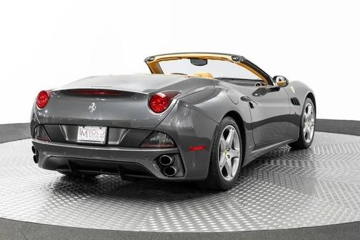2011 Ferrari California Base