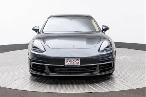 2017 Porsche Panamera 4