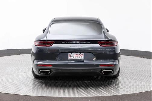 2017 Porsche Panamera 4