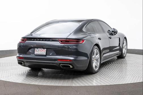 2017 Porsche Panamera 4