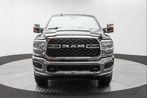 2022 RAM 2500 Big Horn Crew Cab 4x4 8' Box