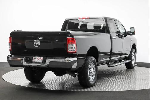 2022 RAM 2500 Big Horn Crew Cab 4x4 8' Box