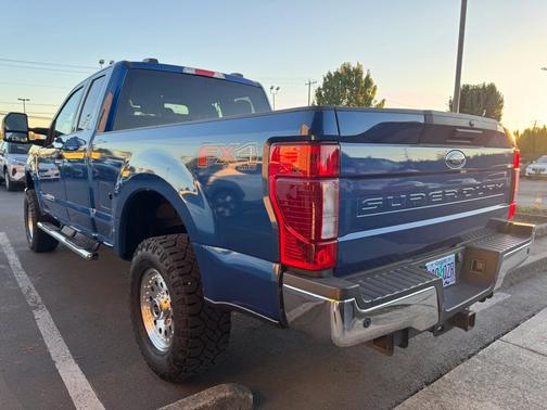 Atlas Blue Metallic 2022 Ford F-250 XLT