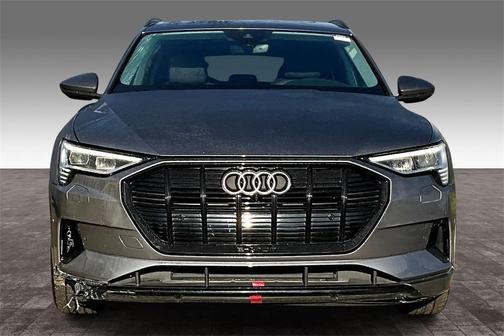 2021 Audi e-tron Premium Plus