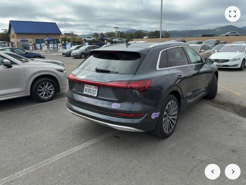 2019 Audi e-tron Premium Plus