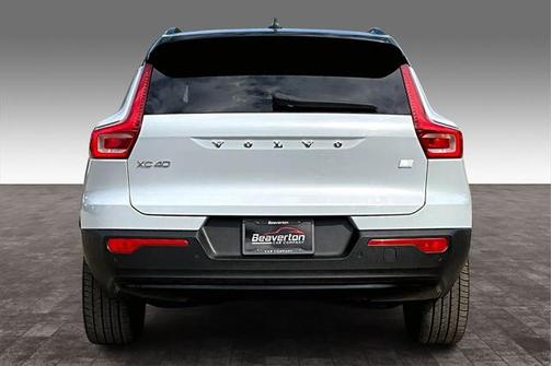 2021 Volvo XC40 Recharge Pure Electric P8