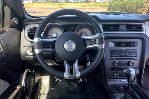 2012 Ford Mustang V6 Premium