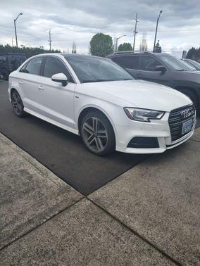 Glacier White Metallic 2018 Audi A3 2.0T Premium