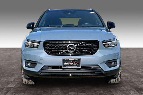 2020 Volvo XC40 T5 R-Design