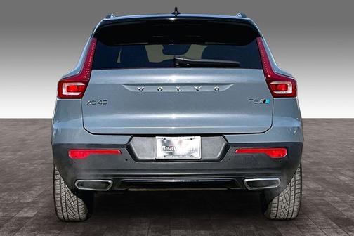 2020 Volvo XC40 T5 R-Design