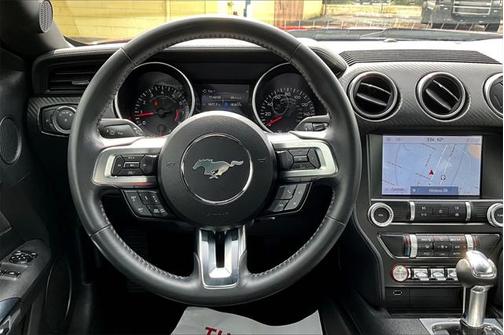 2022 Ford Mustang EcoBoost