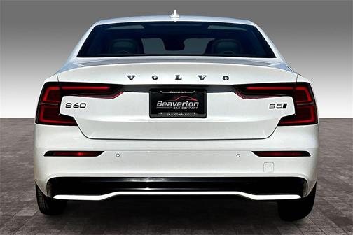 2024 Volvo S60 B5 Plus Dark Theme
