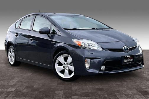 Winter Gray Metallic 2015 Toyota Prius Five