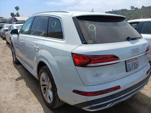 2020 Audi Q7 45 Premium Plus