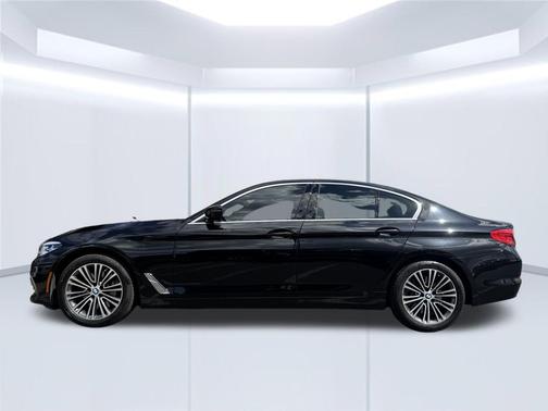 Black Sapphire Metallic 2019 BMW 540 i xDrive