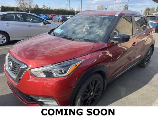 2020 Nissan Kicks SR