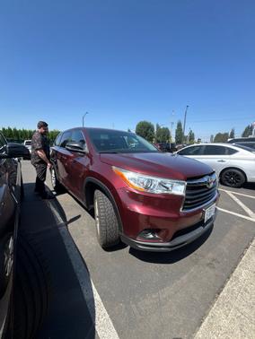 Ooh La La Rouge Mica 2014 Toyota Highlander Base
