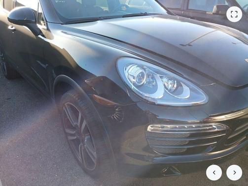 2014 Porsche Cayenne Platinum Edition