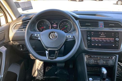 2020 Volkswagen Tiguan 2.0T SE 4MOTION