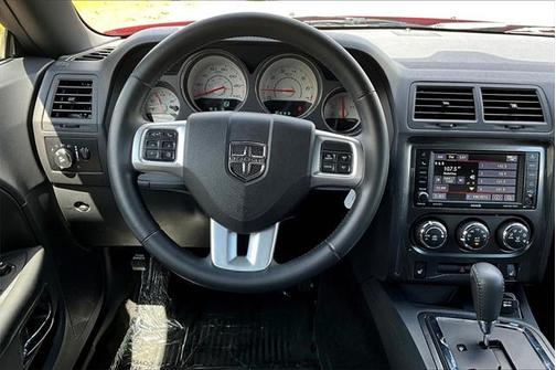 2013 Dodge Challenger SXT