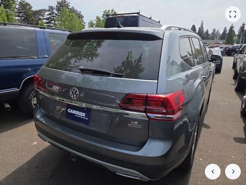 Platinum Gray Metallic 2019 Volkswagen Atlas 3.6L SE w/Technology